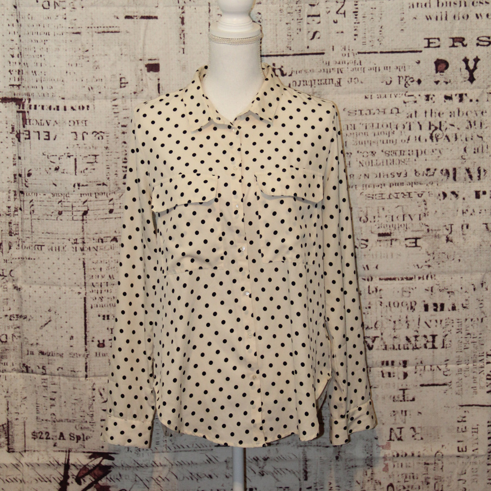 Kut from the Kloth Polka dot button up shirt Med